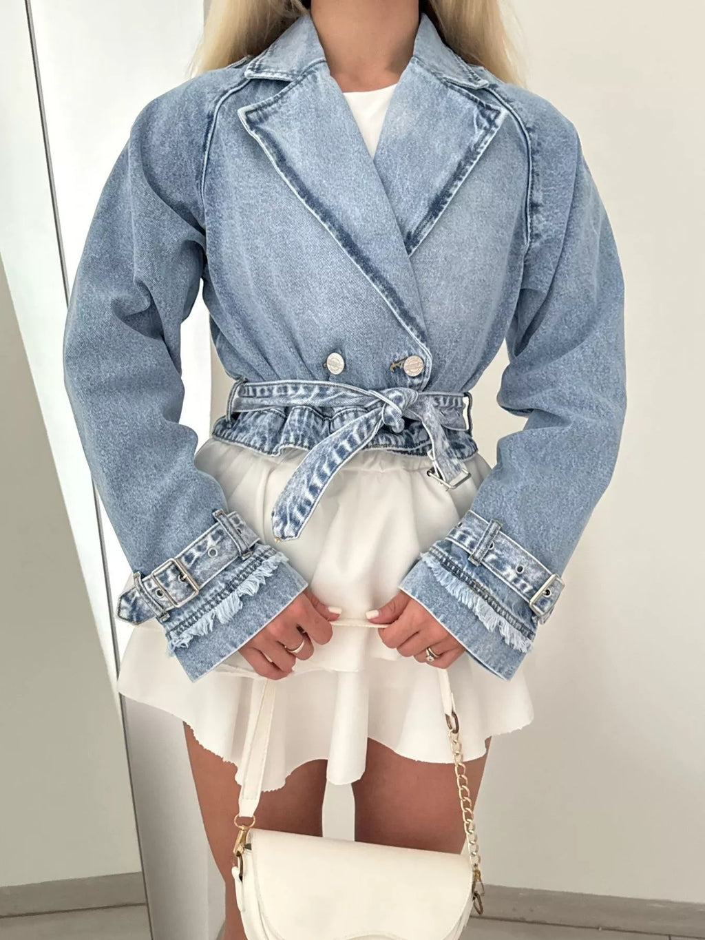 Long Sleeve Crop Denim Jacket – detail view 2 – Muse & Moss