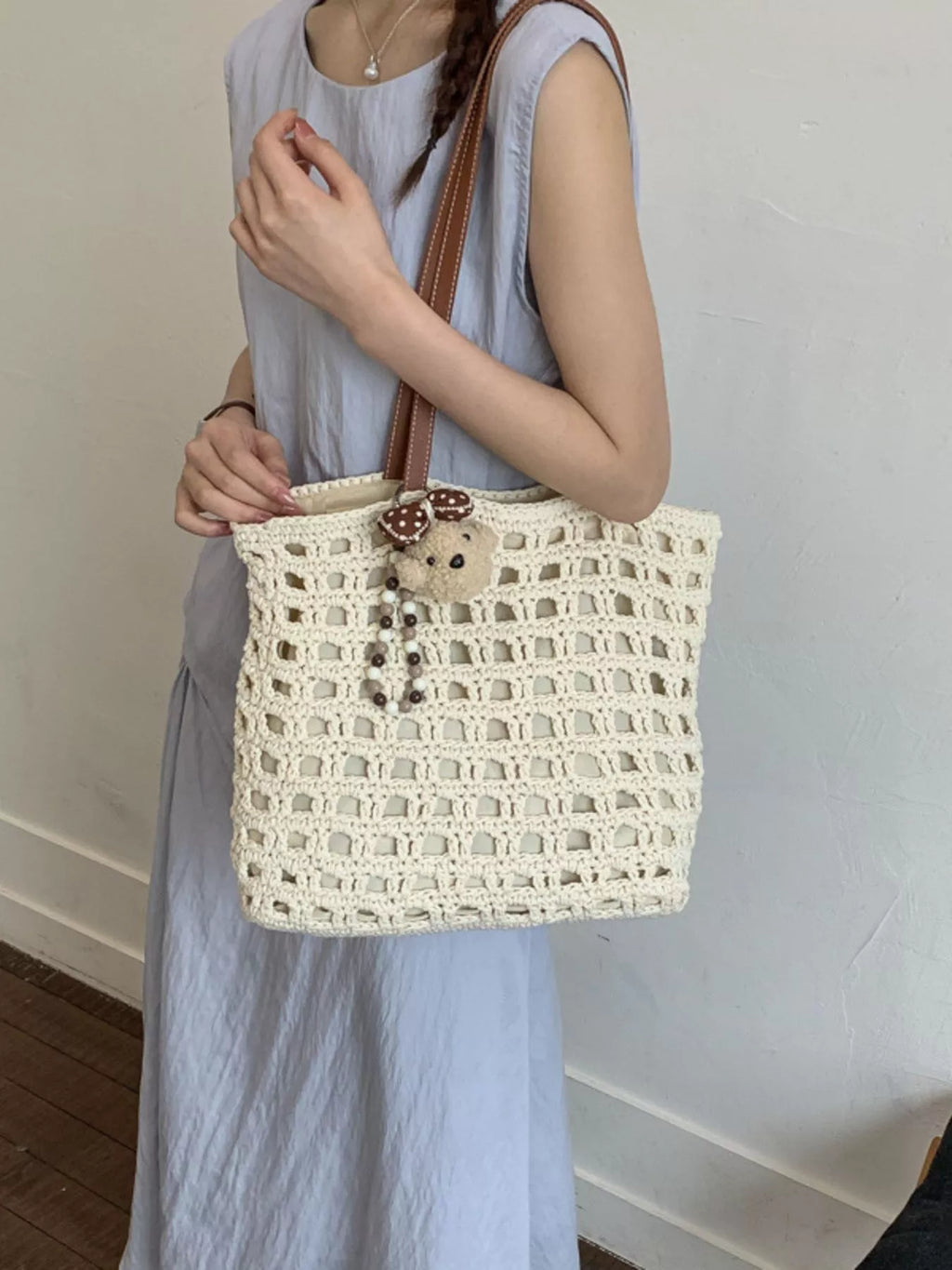 Woven Straw Handbag – detail view 3 – Muse & Moss