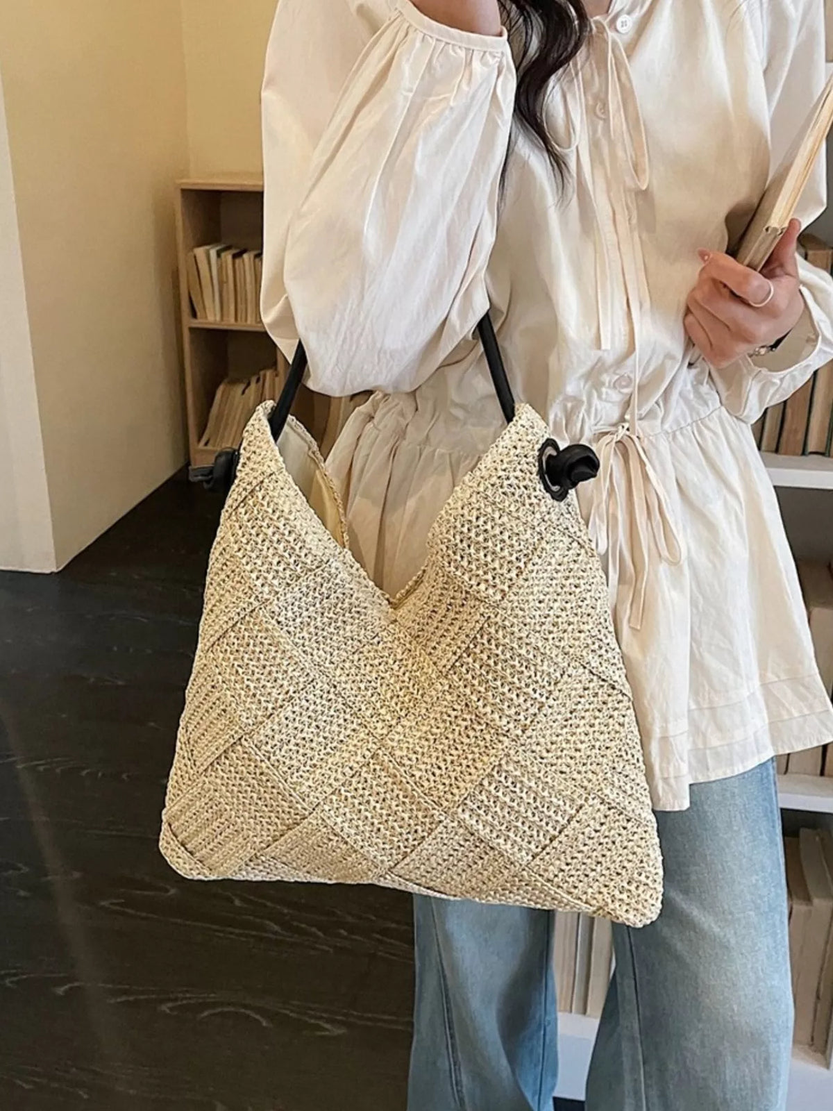 Woven Straw Shoulder Bag – detail view 6 – Muse & Moss